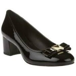 MICHAEL Michael Kors Caroline Mid Pump. Patent Leather Black